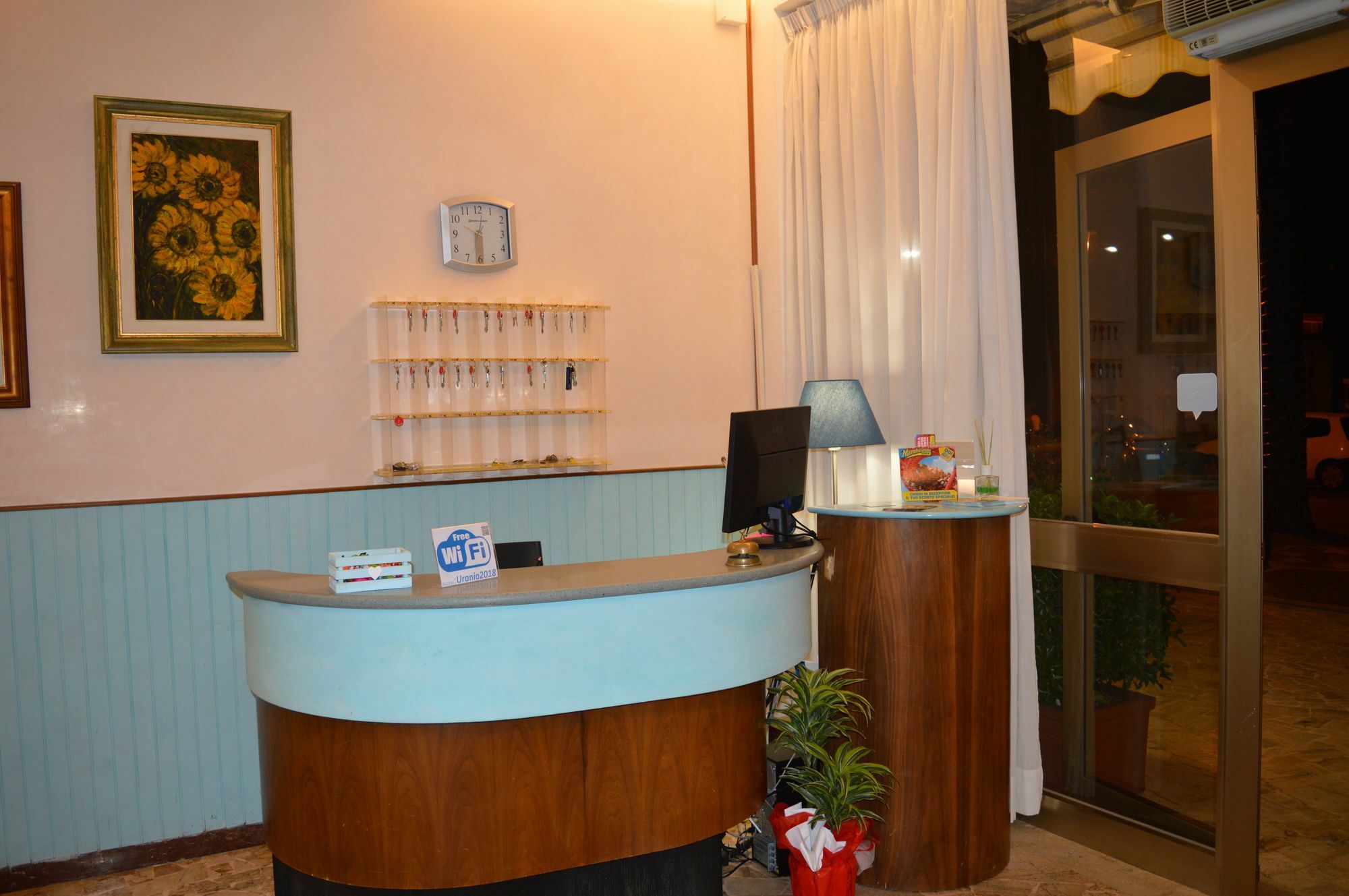 Urania Hotel Fogliano Marina Ngoại thất bức ảnh